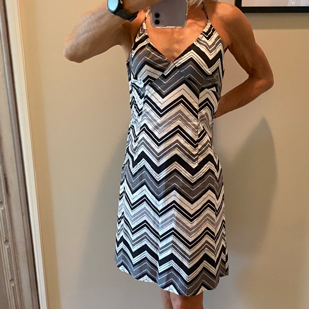 🏖Ultimate Summer Sundress - Black/White Chevron Graphic Print
